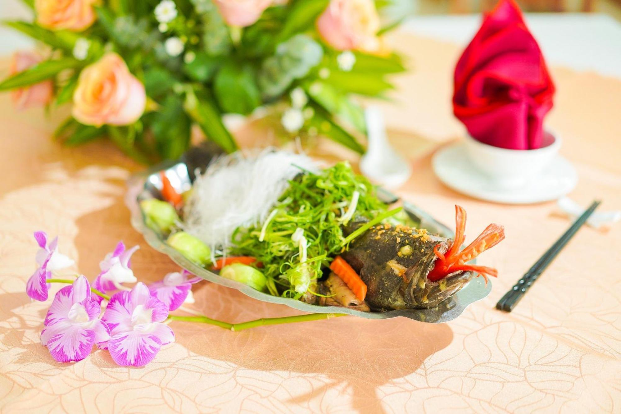 Hoa Binh 1 Hotel Long Xuyên Exteriér fotografie